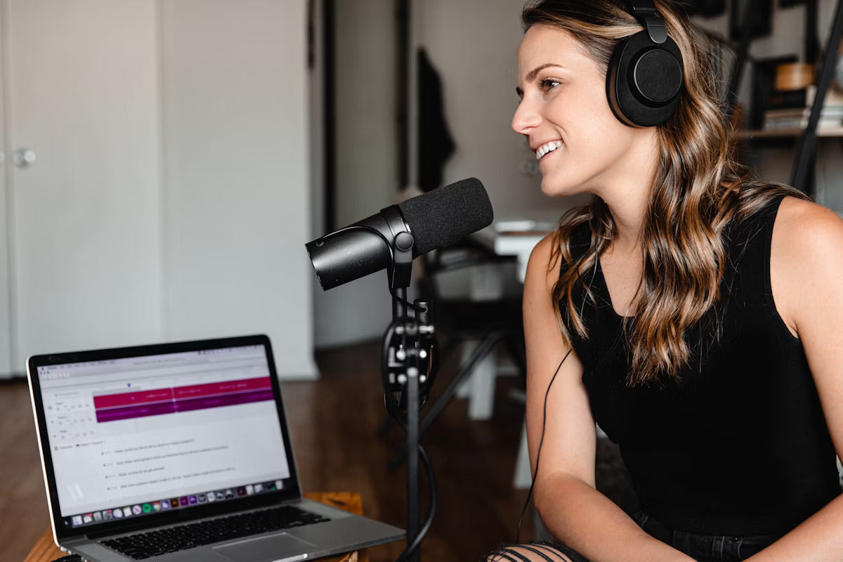 The Ultimate Guide to Building a Successful Podcast Channel: From Zero to 10,000 Listeners